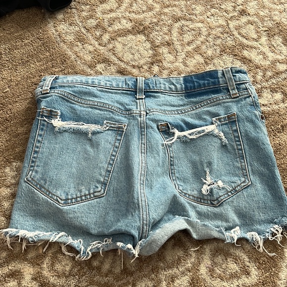 Abercrombie Jean shorts - Picture 2 of 2